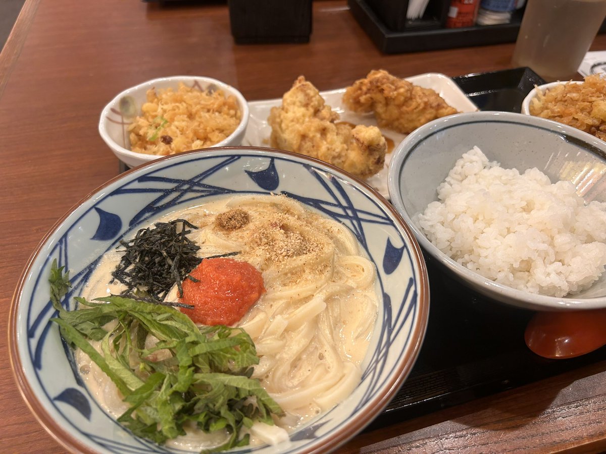 こおり tweet media