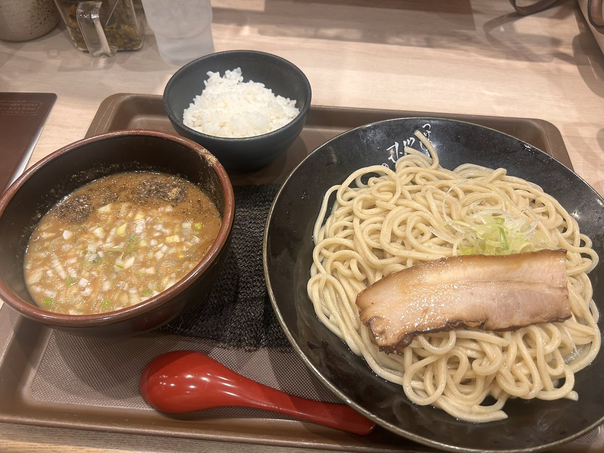 こおり tweet media