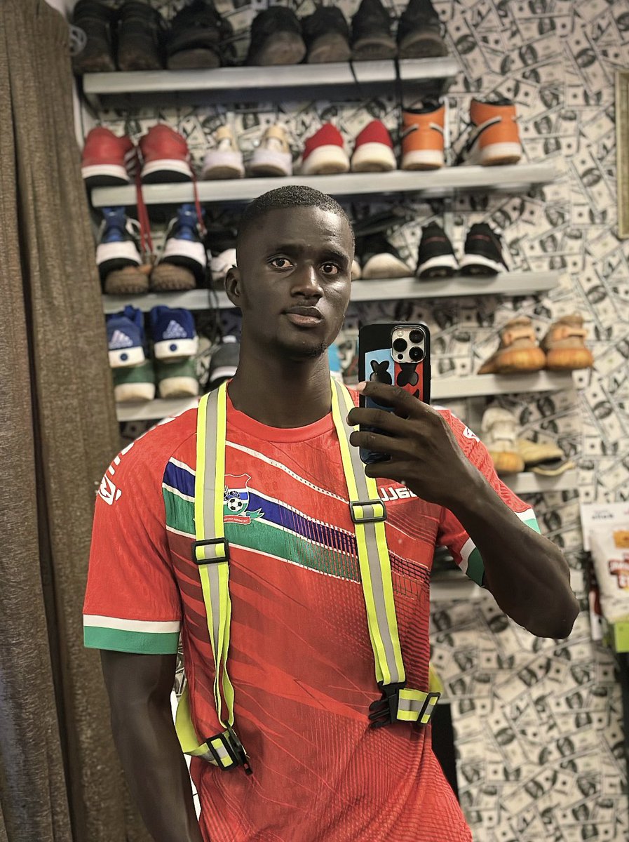 C̸h̸e̸ Czsay🀄️🚮 tweet media