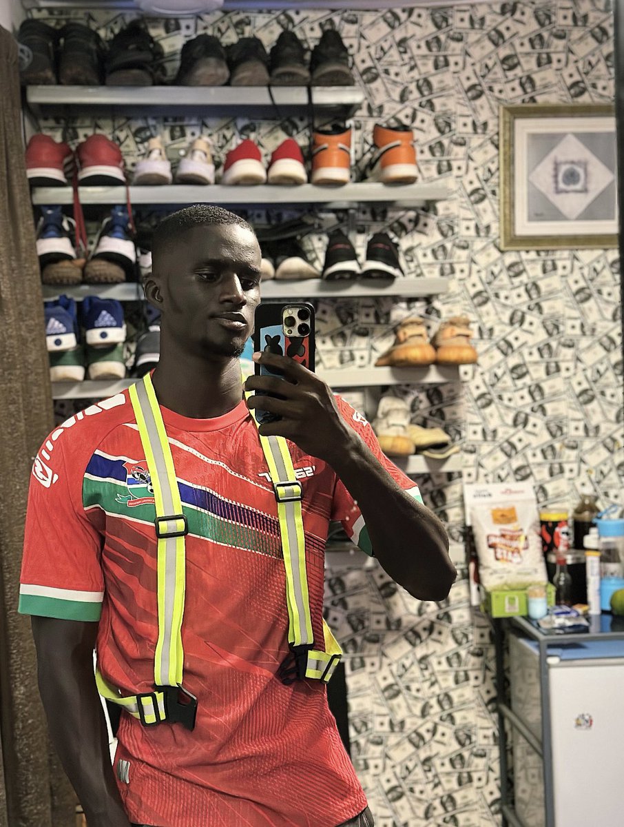 C̸h̸e̸ Czsay🀄️🚮 tweet media