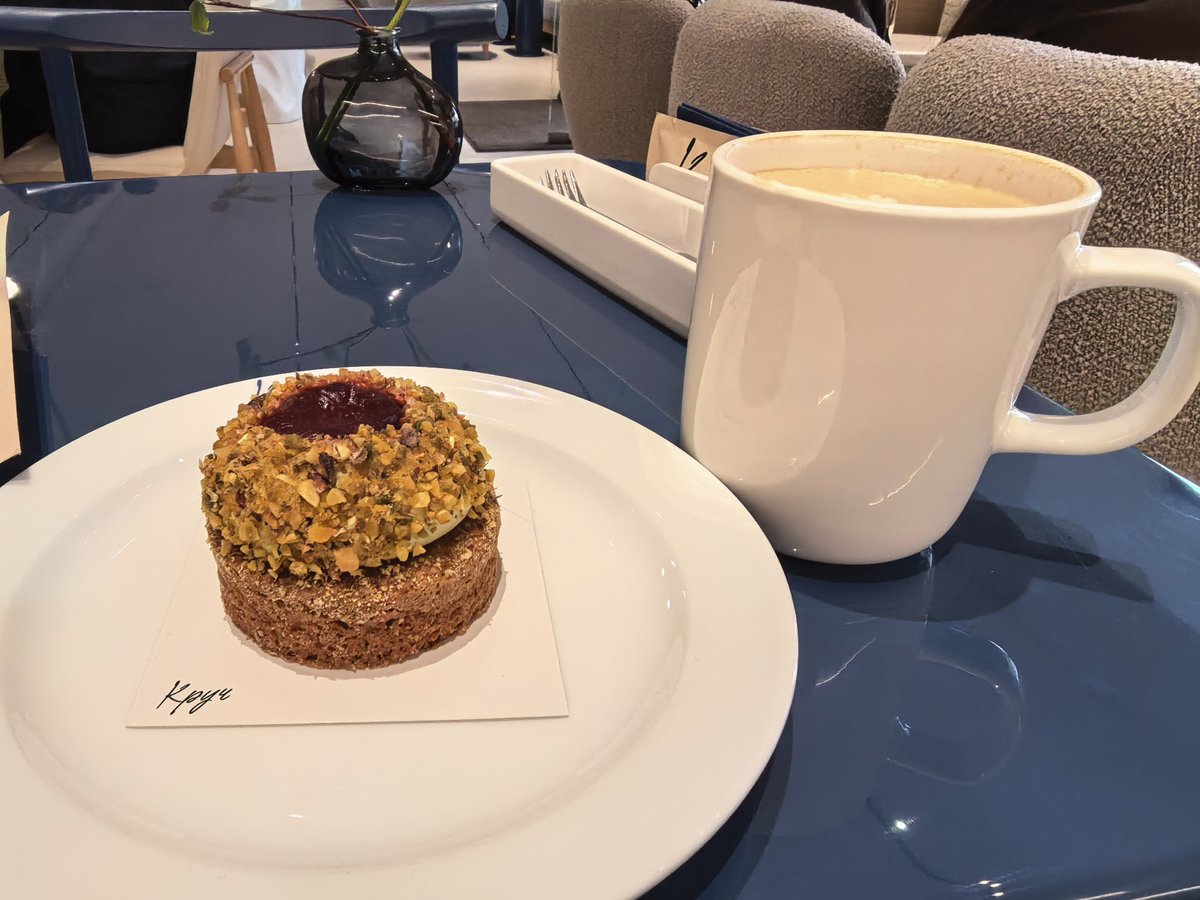 Токсичные ёжики, злой грешный карась и коза хаоса tweet media