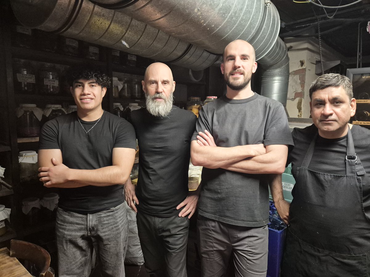 PhilippeRegol's tweet image. Jordi Parramon, ex Aram, Neichel, Jean Luc Figueras, "Jordi Parramon Vic" con ⭐️,  se acaba de despedir de #Bellefila #Bcn 
Aquí lo cuento: 
tinyurl.com/ms72ncx3