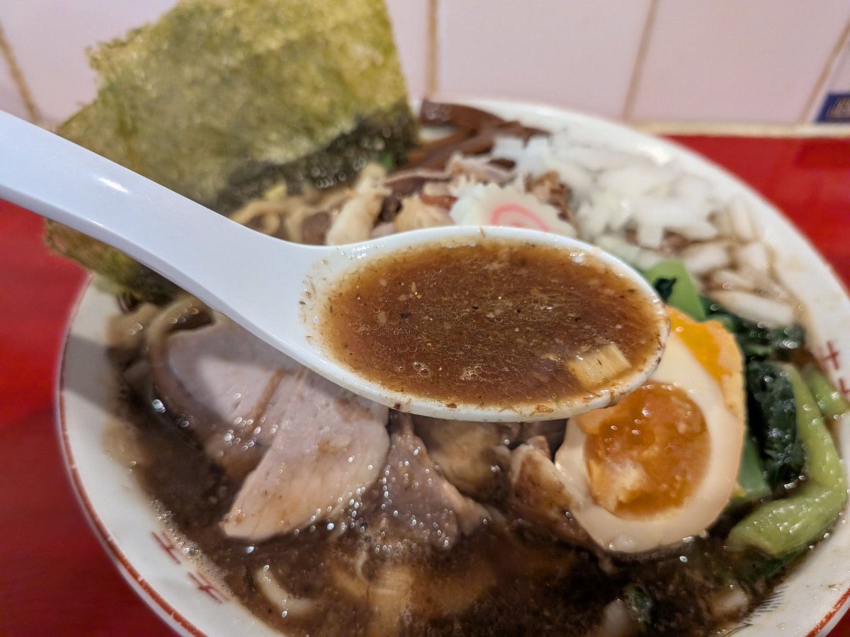 カイト tweet media