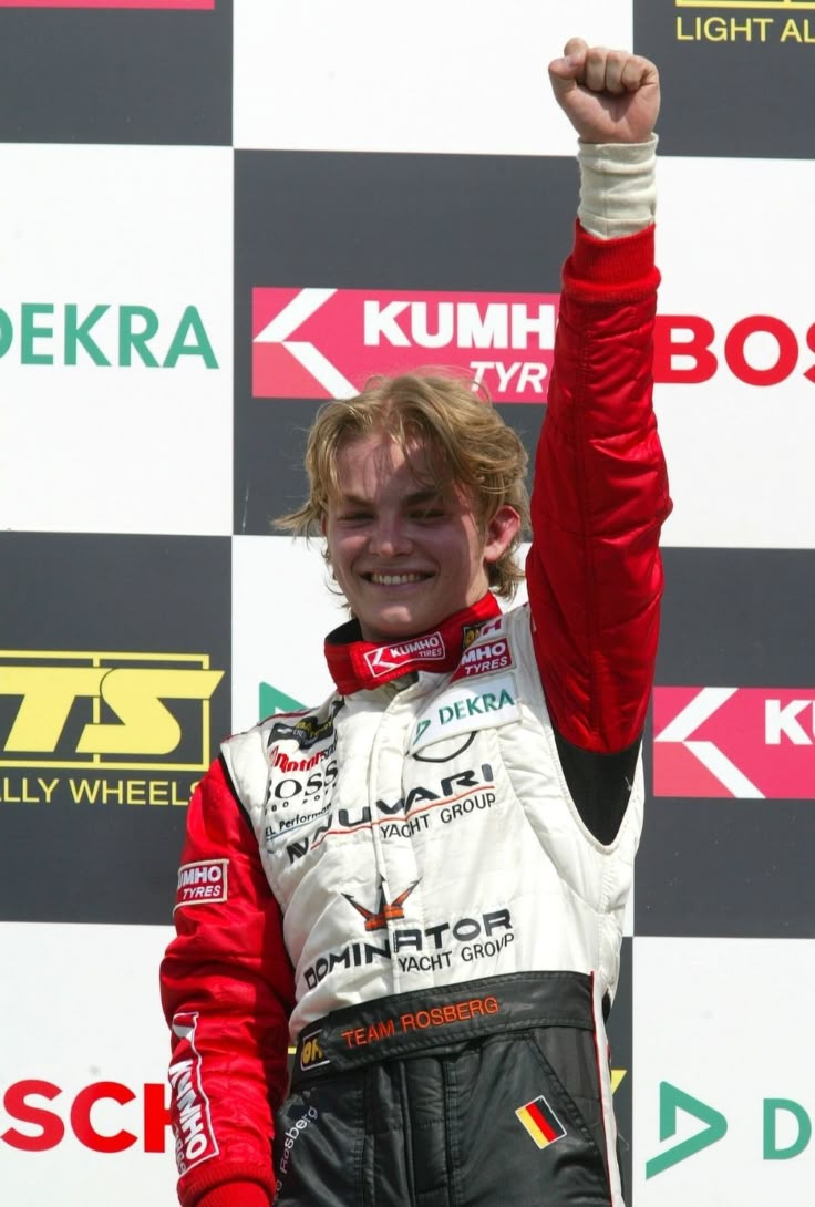 лина? tweet media