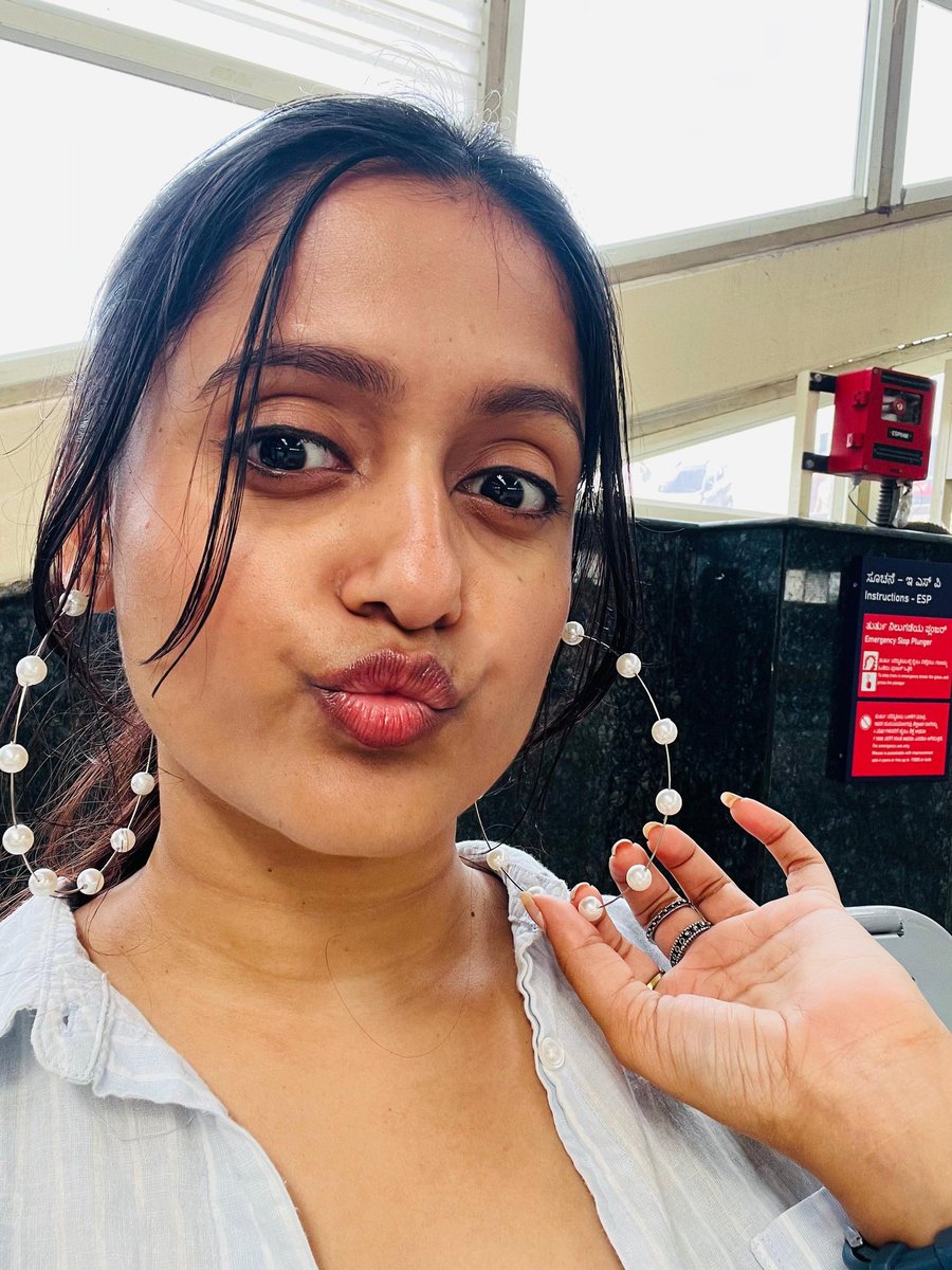 Ananya Singh tweet media