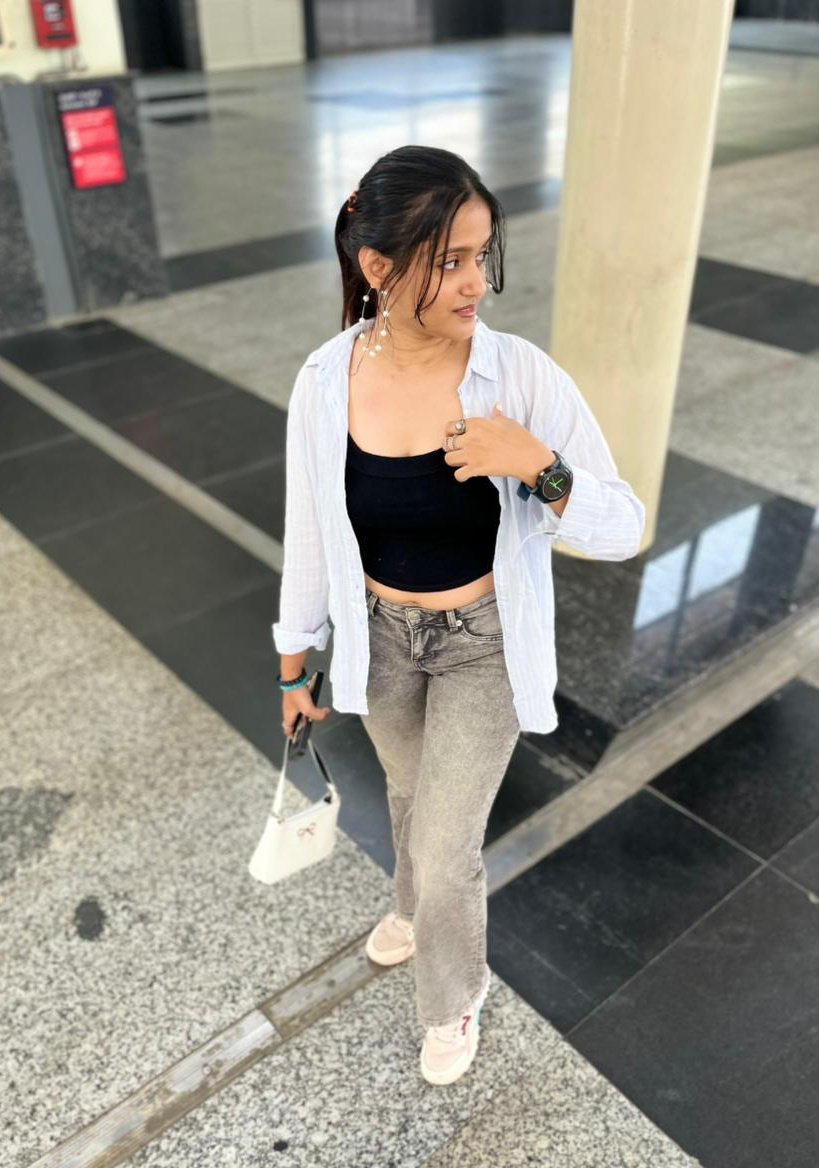 Ananya Singh tweet media