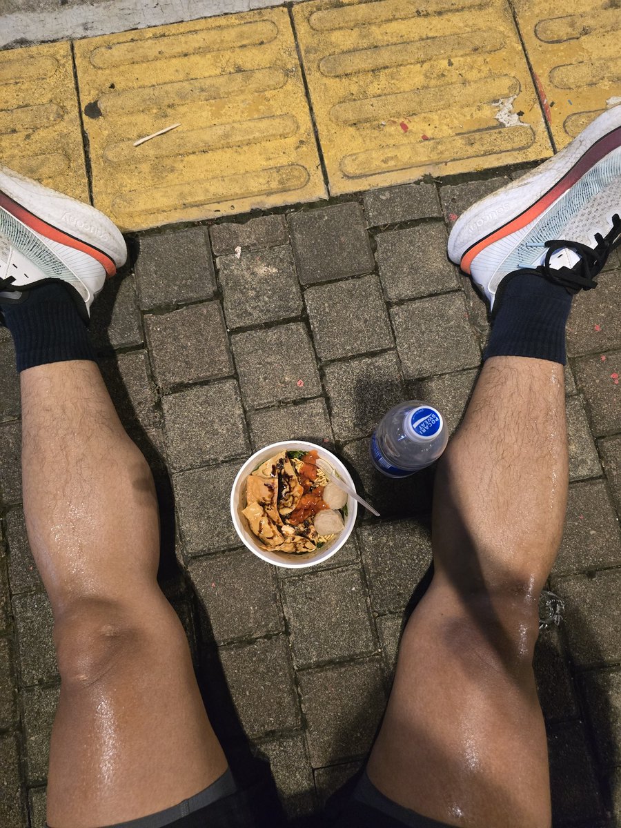 GhalbraT tweet media