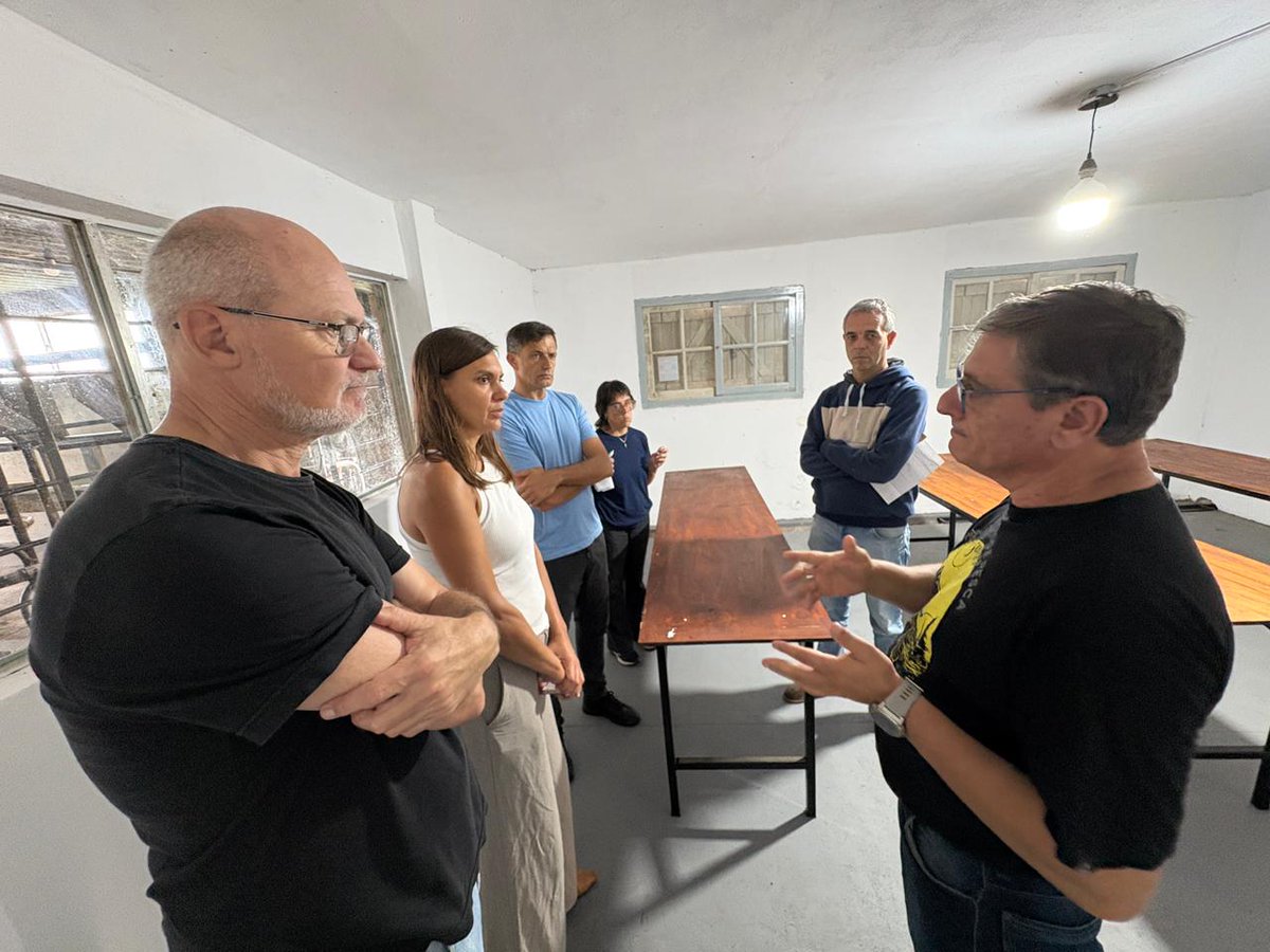 BALI BUCCA VISITÓ LA ESCUELA AGRARIA N°1 Y DESTACÓ EL ROL DE LA EDUCACIÓN EN EL DESARROLLO DE BOLÍVAR
radiofederalbolivar.com.ar/actualidad/bal…