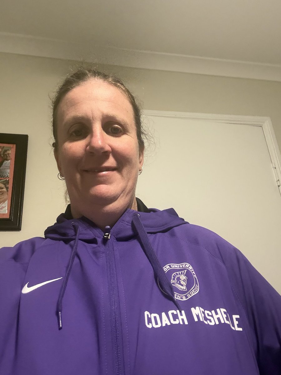 Meshelle r tweet media