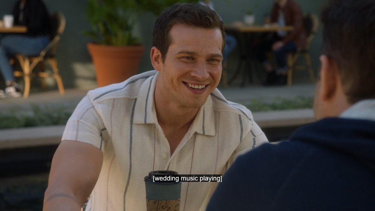 Laura | And for you 🚁 🦈 tweet media