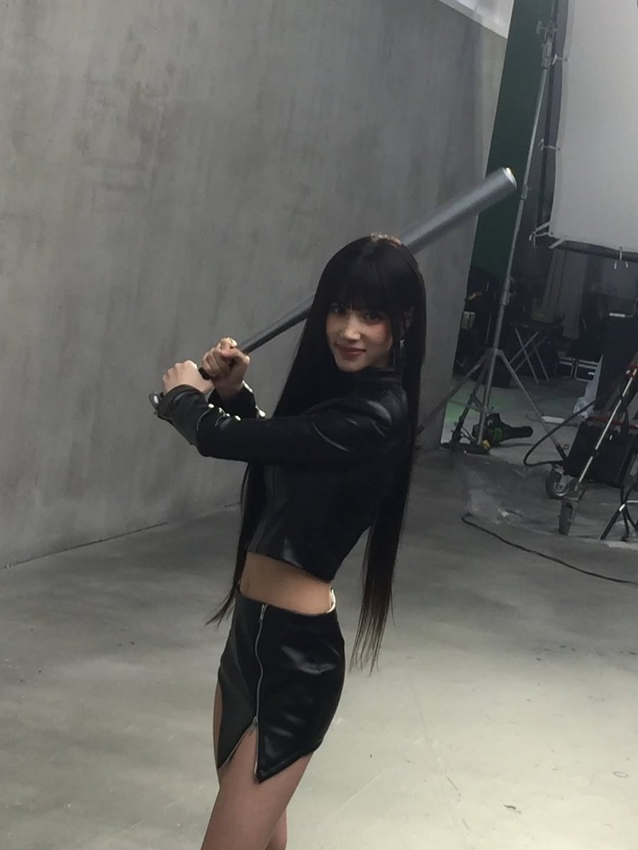 ๋๋๐ผ tweet media