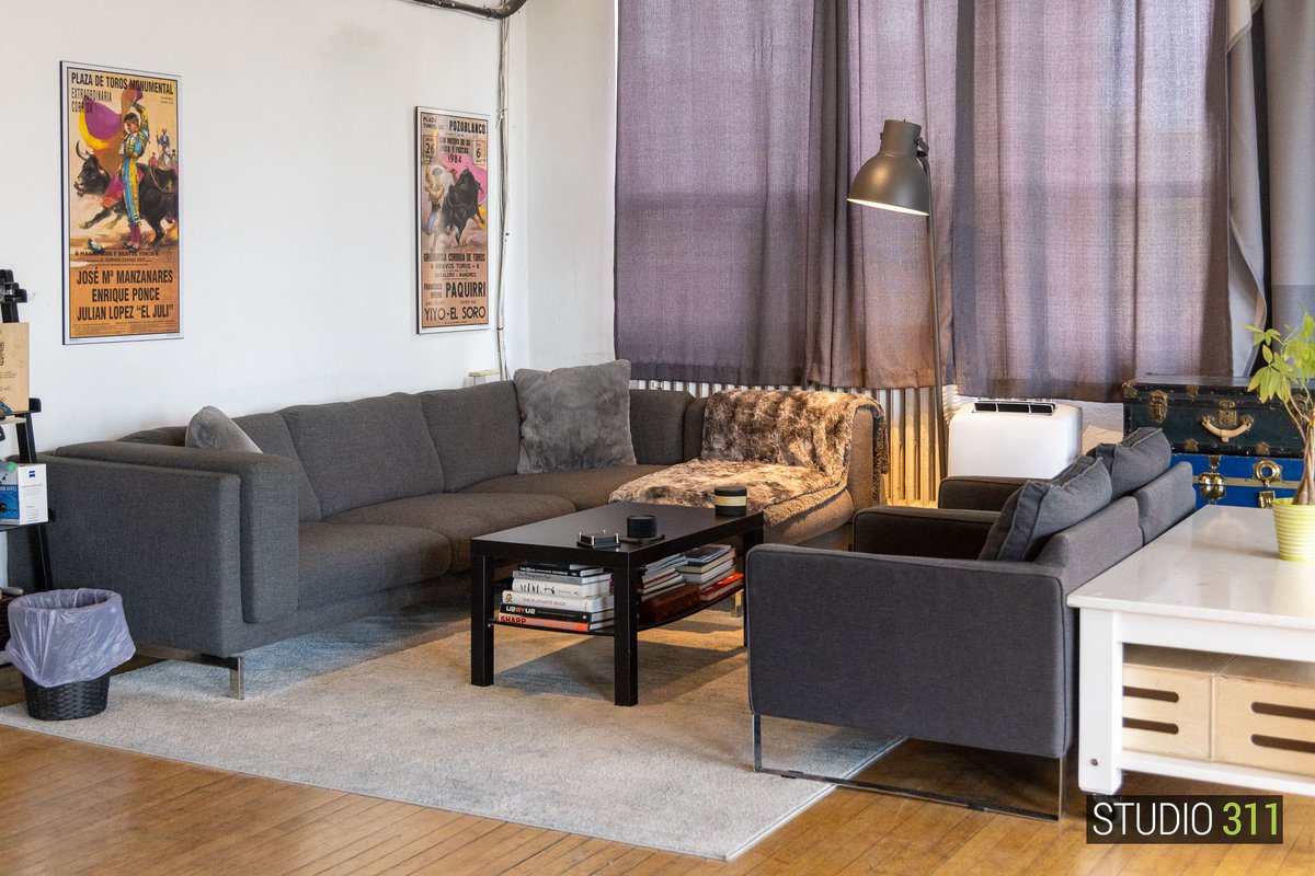 Studio311_ca's tweet photo. Longer days. Better light. Time to shoot. ☀️

#Studio311 is a 1,352 sq ft Riverside loft for photographers and creators.

South-facing natural light, open loft space, HMU station, optional gear. 

📍Book → https://t.co/HM8PhlpTfw

#Toronto #TorontoPhotographer #TorontoModel https://t.co/0gSXLaFD8k