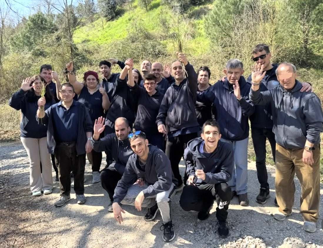 Fundació Els Joncs tweet media