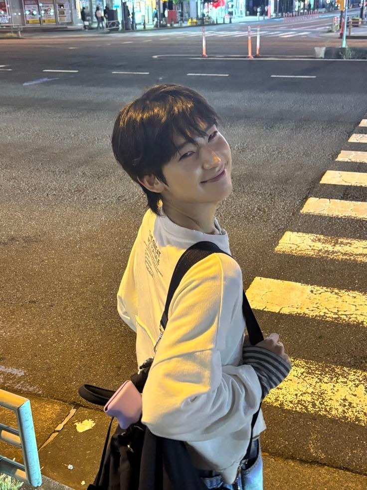 BERMUARA. tweet media