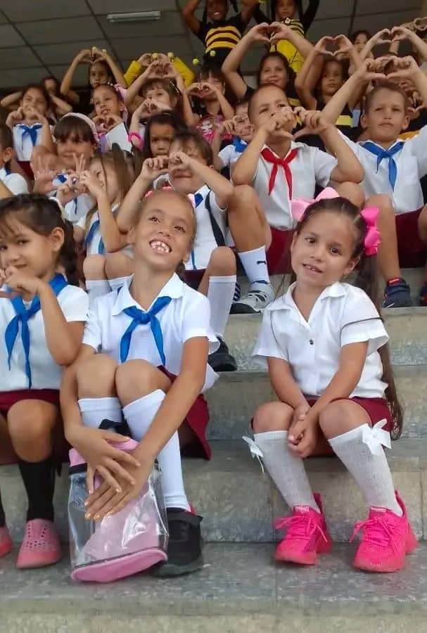 IskanderSacari1's tweet photo. Por nuestros niños todo , son el tesoro de la Patria.
#CubaEstáFirme https://t.co/fVF9H27oaA