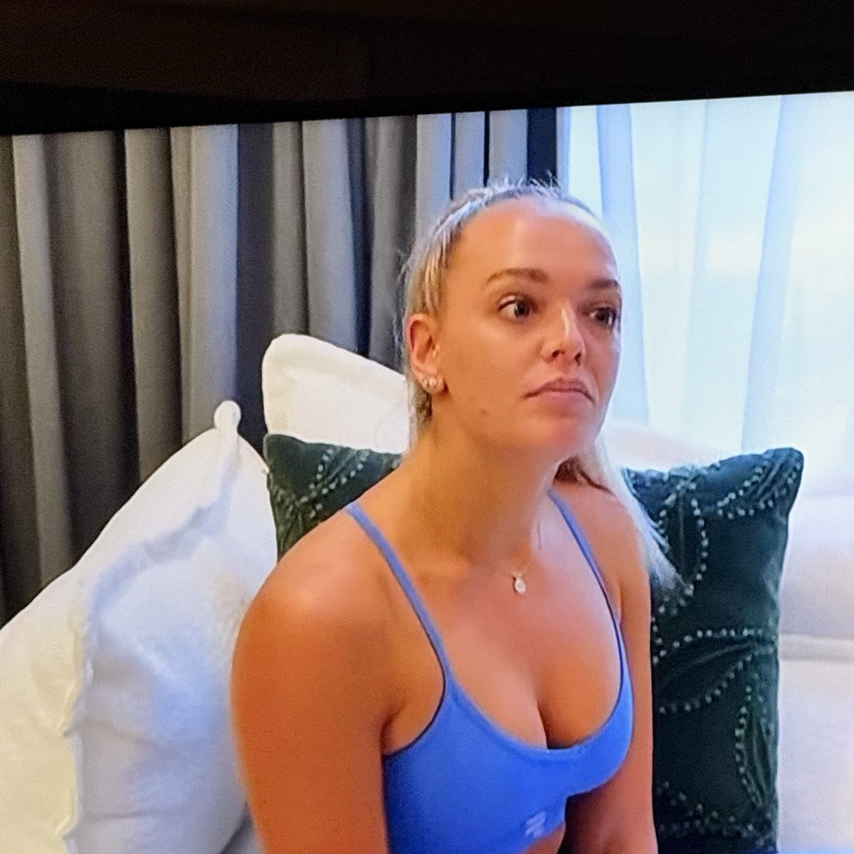 Alyssa just showed her true colours.  She’s a liar.  An egomaniac.  A gaslighter.  She talks over him constantly.  And she’s a spoilt, halfwitted, conceited mummy’s girl.  
Run for the hills, David!!! You’re FAR too good for her.  #MAFS