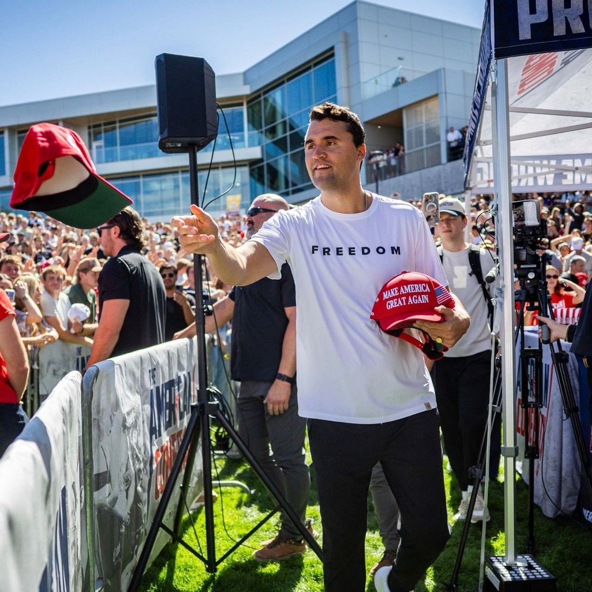 Chainspiracy Theorist tweet media