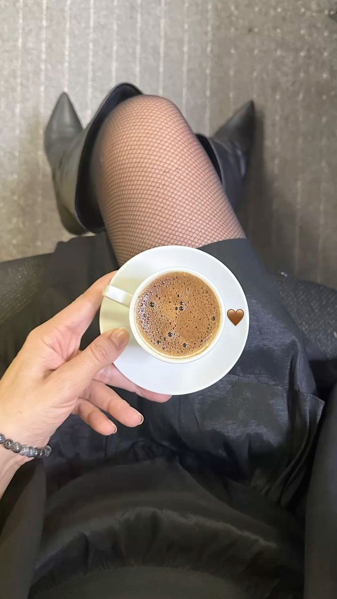 Selen23026's tweet photo. Kahve gibisi yok misss🤗☕ #eskişehir #eskişehirbayan https://t.co/pqJLn51K90