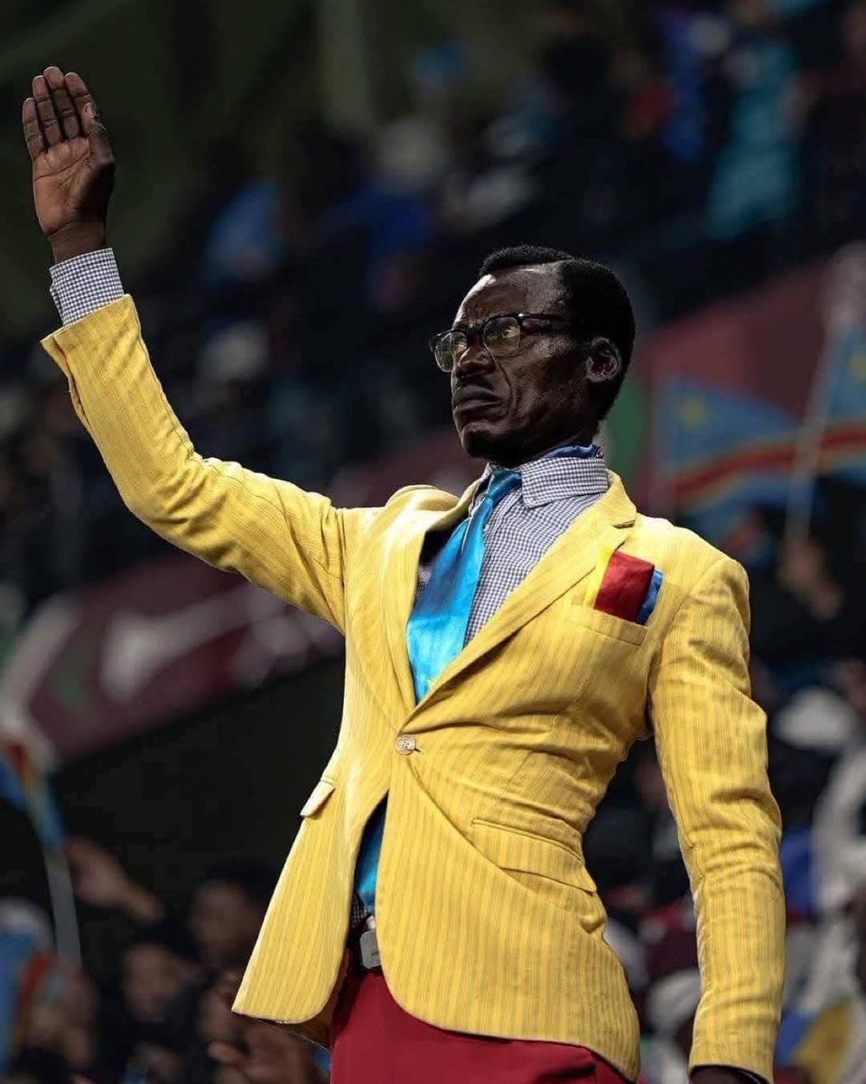 💔🇨🇩 Um grande baque para os torcedores do Congo. 

O famoso torcedor congolês Lumumba (Lumumba Vea) não conseguiu viajar para o México para a repescagem da Copa do Mundo 2026 contra a Jamaica, após ter o visto negado. ❌