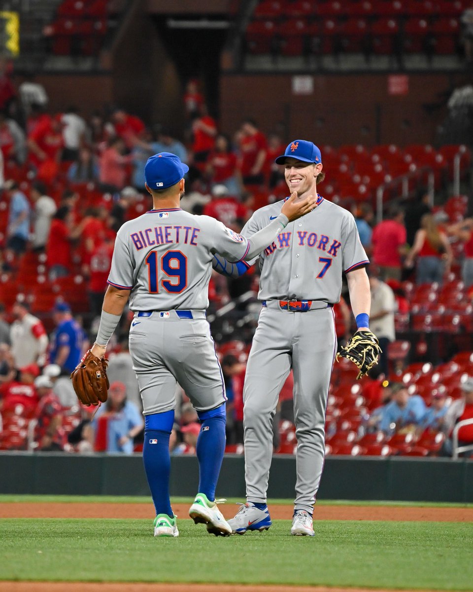 MetsMuse's tweet image. Woke up to another amazin' day to be a Mets fan 😁