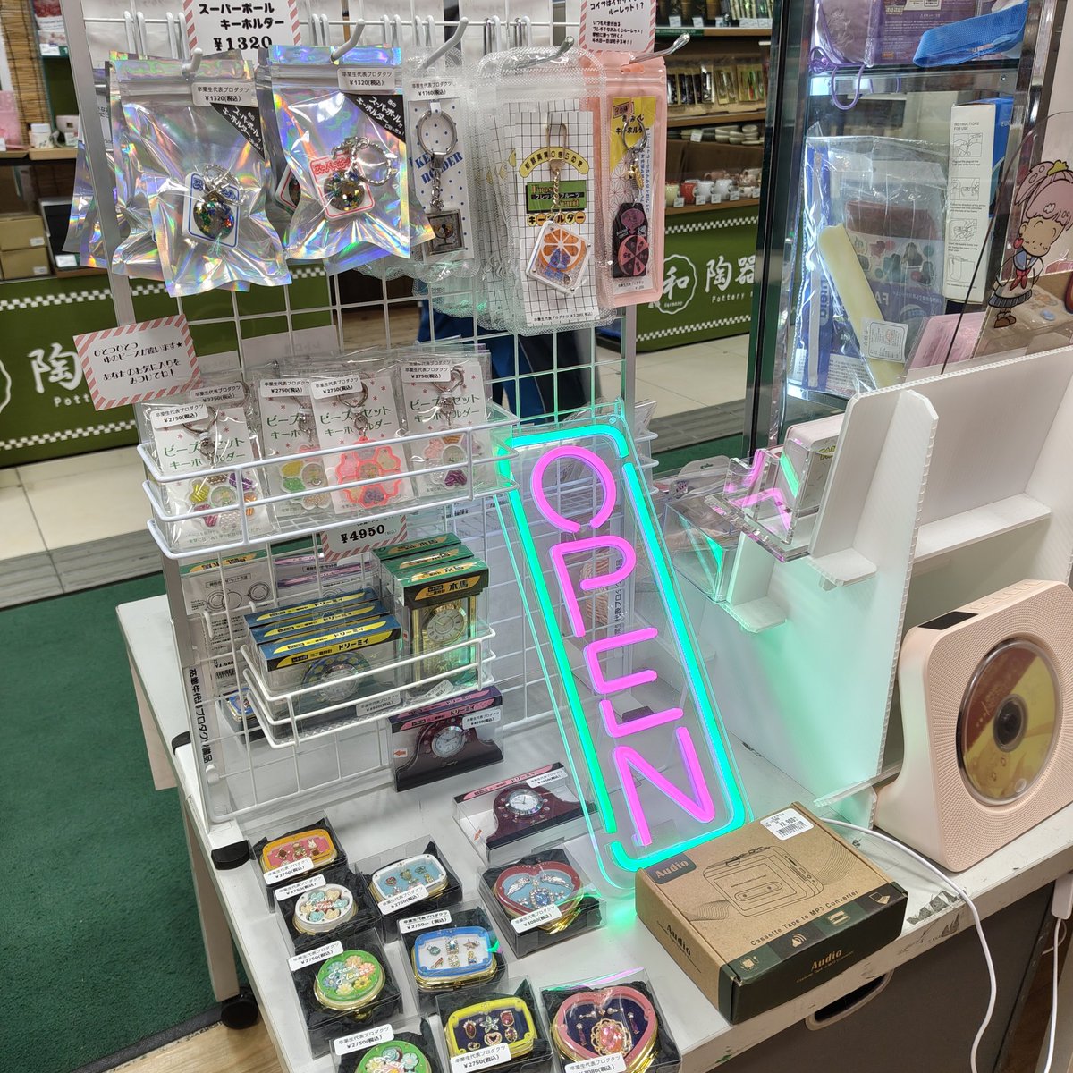 romicomico69's tweet photo. 今日は渋谷のハンズで開催中のすーぱーレトロEXPOへ。
幸せ空間✨ https://t.co/CWf3Yuxqqx