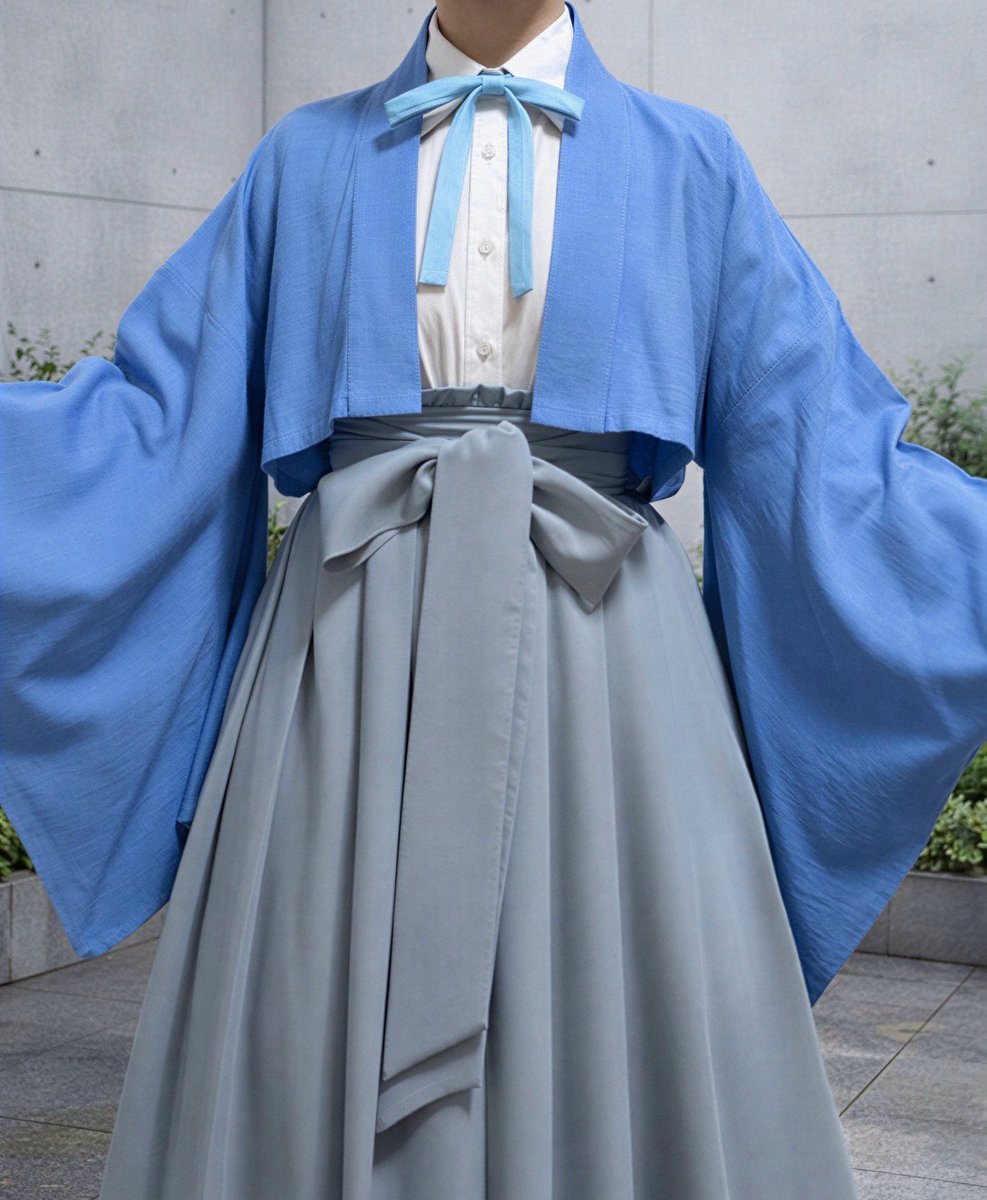 misamaru_kimono's tweet photo. 雨の日の和洋折衷コーデ。
ショート丈羽織×白シャツに首元のリボンと袴スカートのブルーが爽やかで好き🩵 https://t.co/y1mK6OwXPX