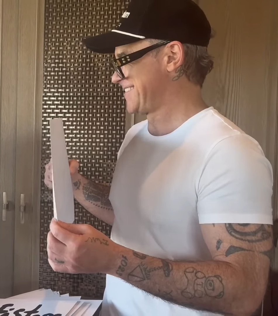 zofih♡︎'s BRITPOP tweet media