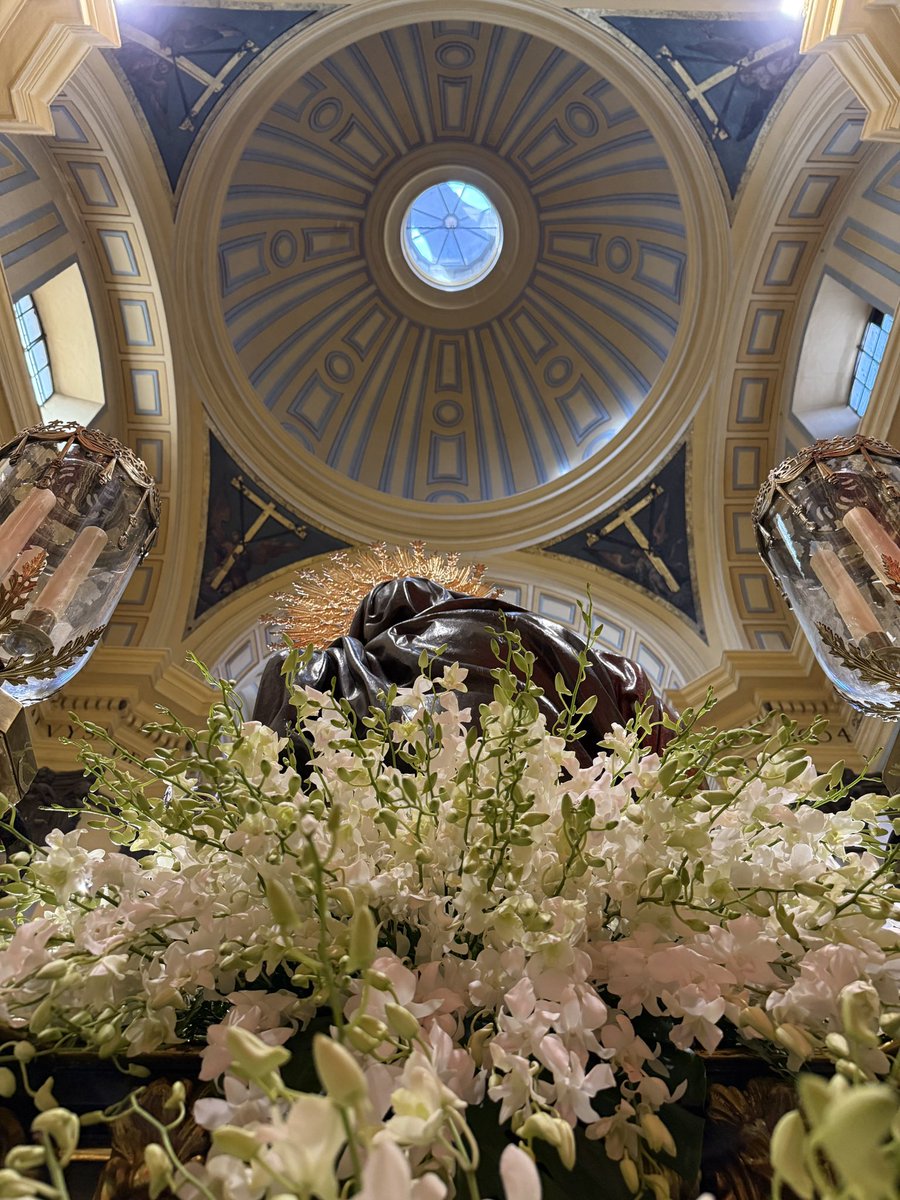 Cofradía de las Angustias tweet media