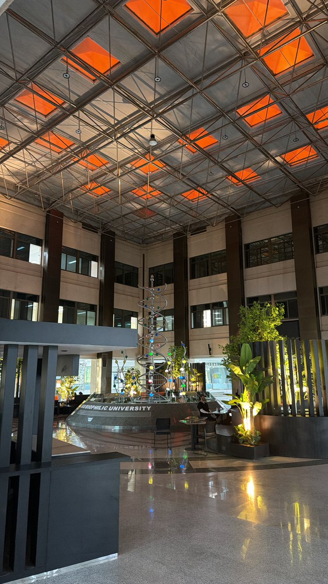 مِيم tweet media