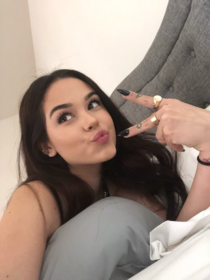 𝑶𝒘𝒆𝒏 𝑺𝒐𝒇𝒊𝒂 tweet media