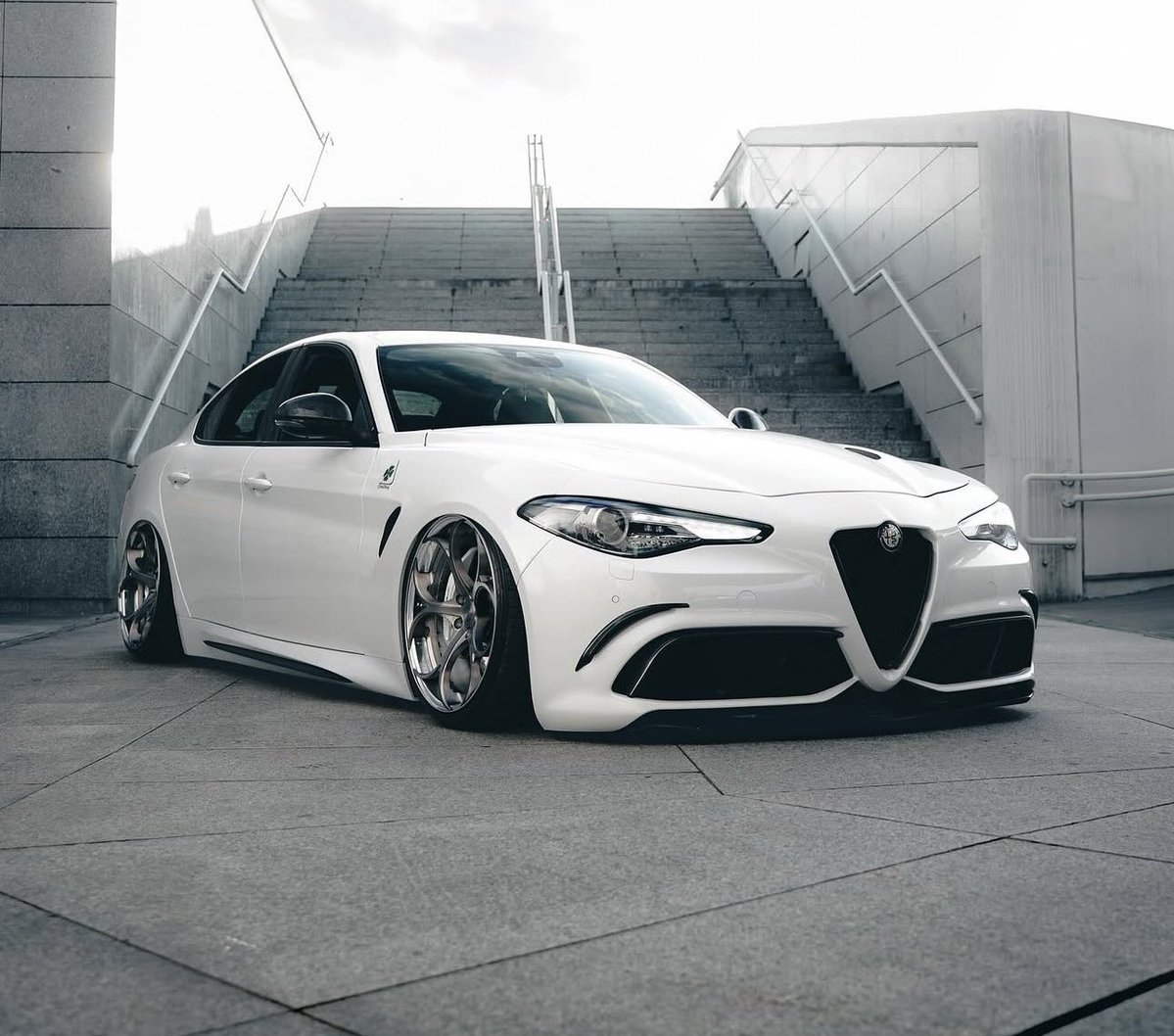 Euro Style tweet media