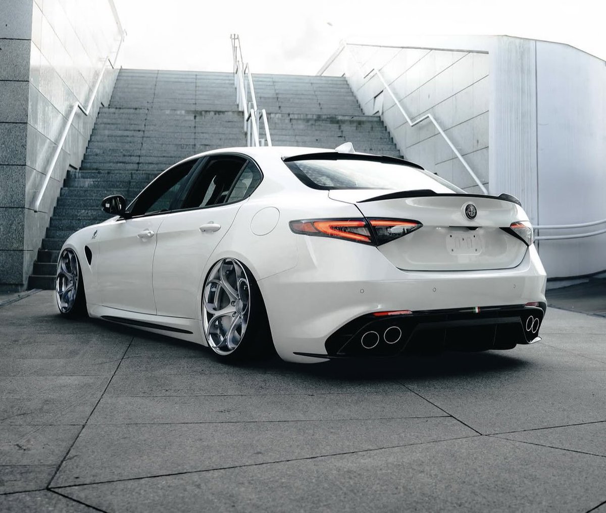 Euro Style tweet media