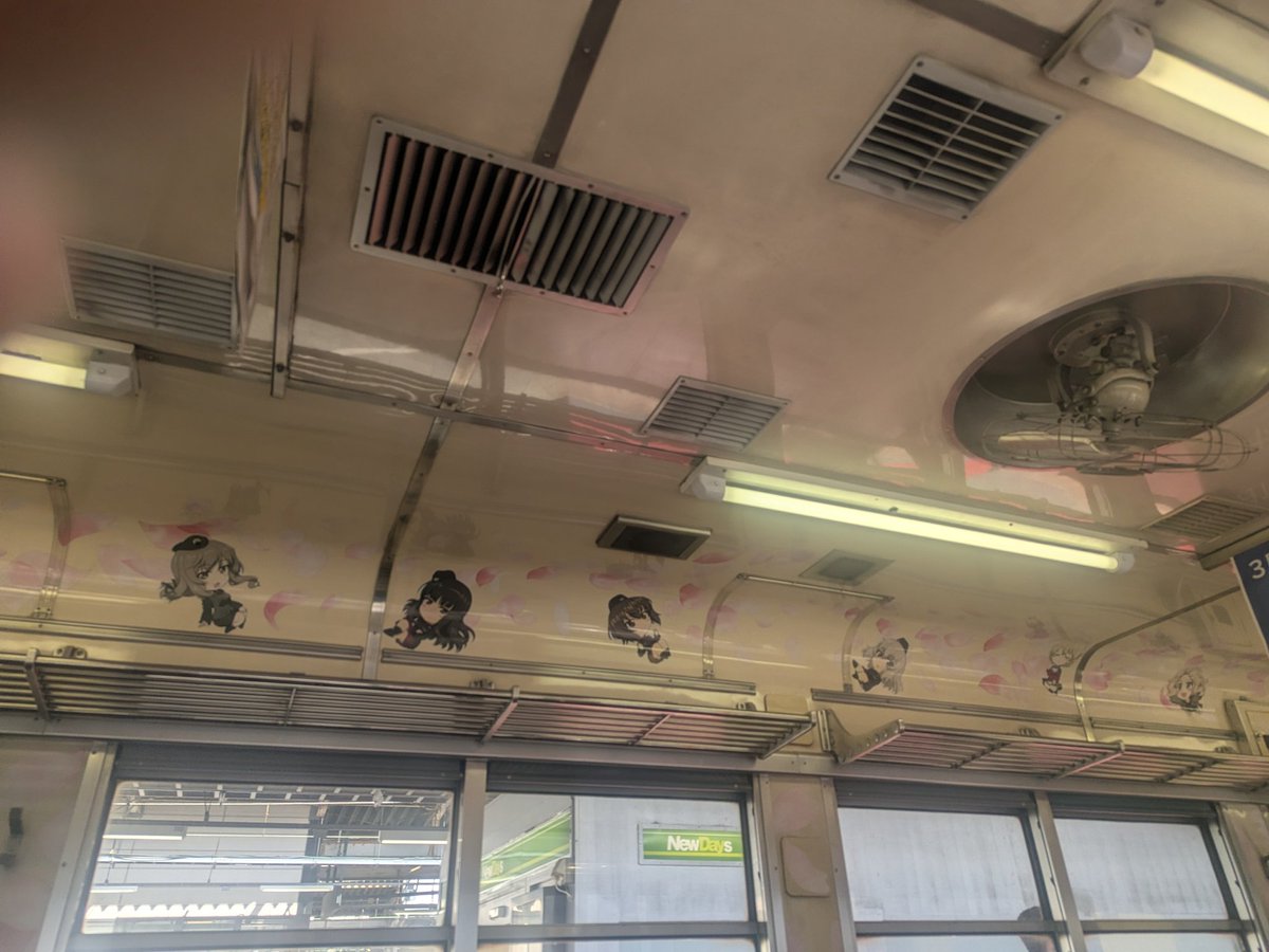 フニャノフ tweet media