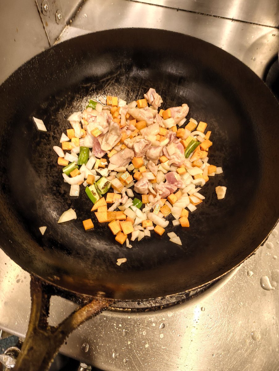 はしびろ tweet media