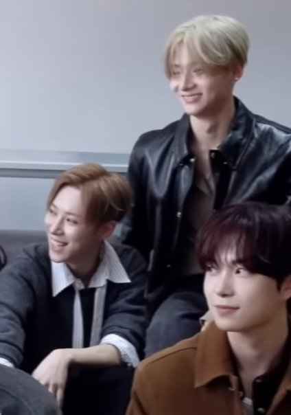 네사이네사 tweet media