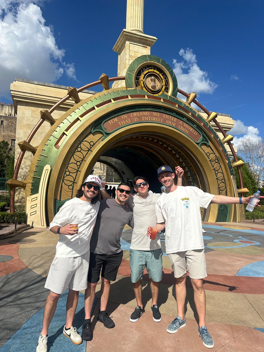 StocksniperTeam's tweet image. Checking out @UniStudios new park for Johnny Boy’s bachelors party weekend! 

#StockSnipers #AceCrew #Essentials #EpicUniverse #LiveLife