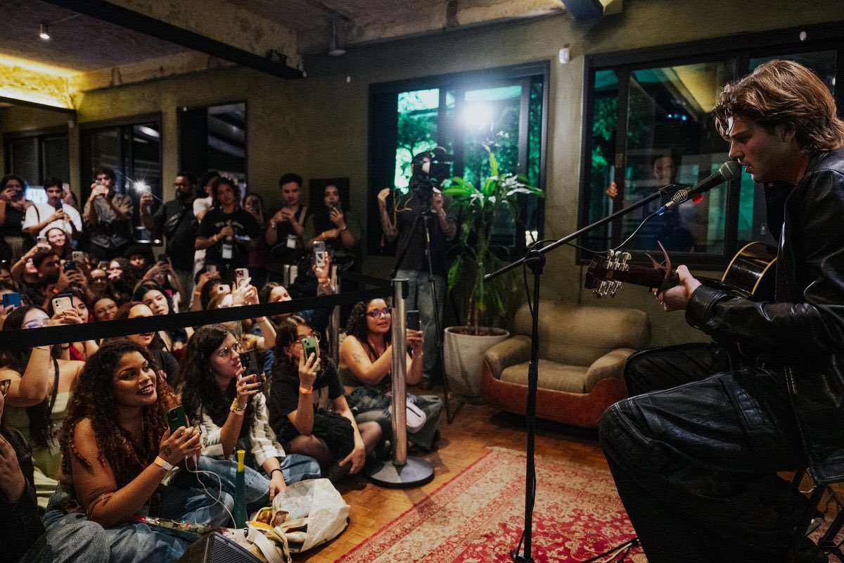 gabriela tweet media