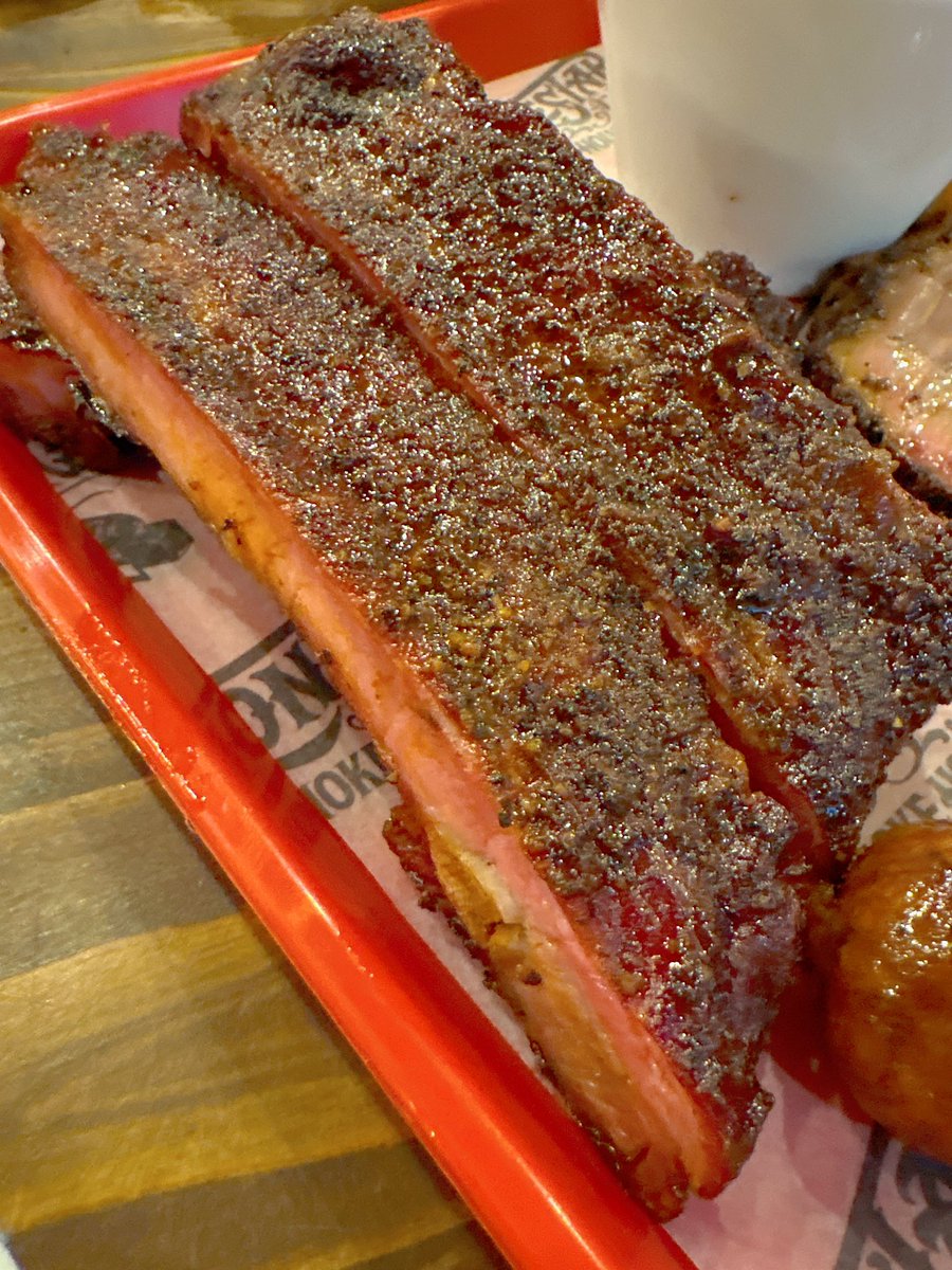 kunekune tweet media