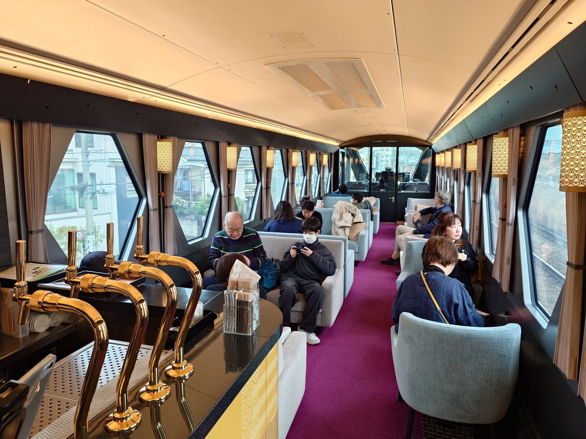 むこじま tweet media