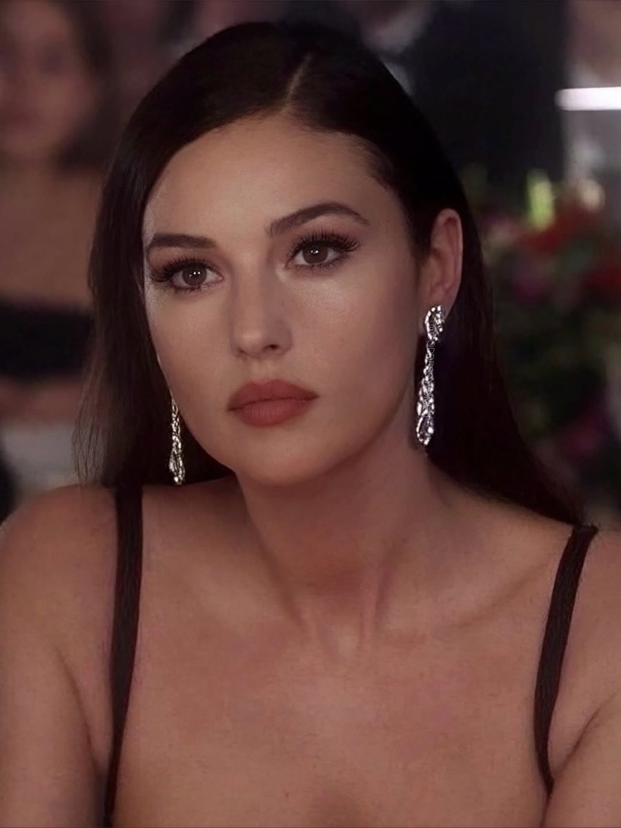 Actress Aura tweet media