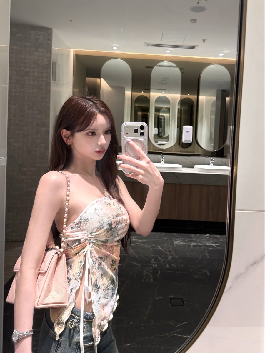 psretxty's tweet photo. 最近めっちゃ整形系の質問来るんだけど、ダイエットが1番の整形です
素材は元々可愛いです😋 https://t.co/ZFzjzys5Vm