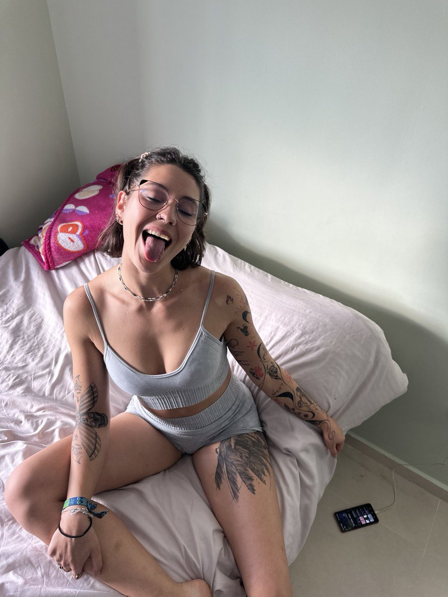 Lizz Romingo tweet media