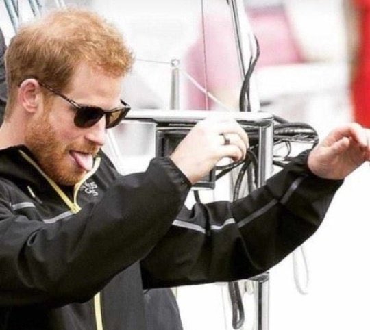 Nicotine Caffeine tweet media