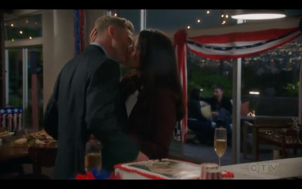 angela junior tweet media