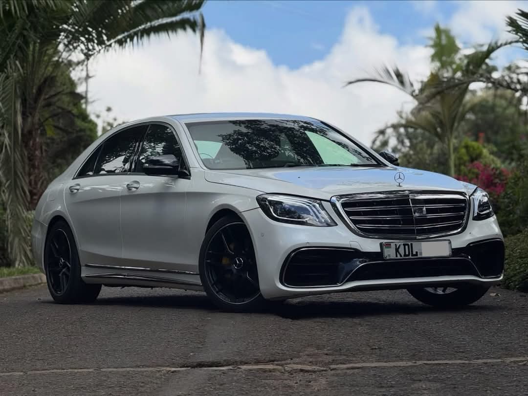 CNairobian1_'s tweet photo. 2014 MERCEDES BENZ S400 (2018 facelift)✅

K S H. 4 , 5 0 0 , 0 0 0✅

SPECS:

▪️3000cc V6 petrol engine
▪️Automatic transmission 
▪️Alloy wheels
▪️Burmeister sound system
▪️Air suspension 
▪️Bluetooth
▪️Power/memory seats
▪️Reverse camera
▪️LED lights

CALL 0742 655 746 https://t.co/xoeHlFFgl5