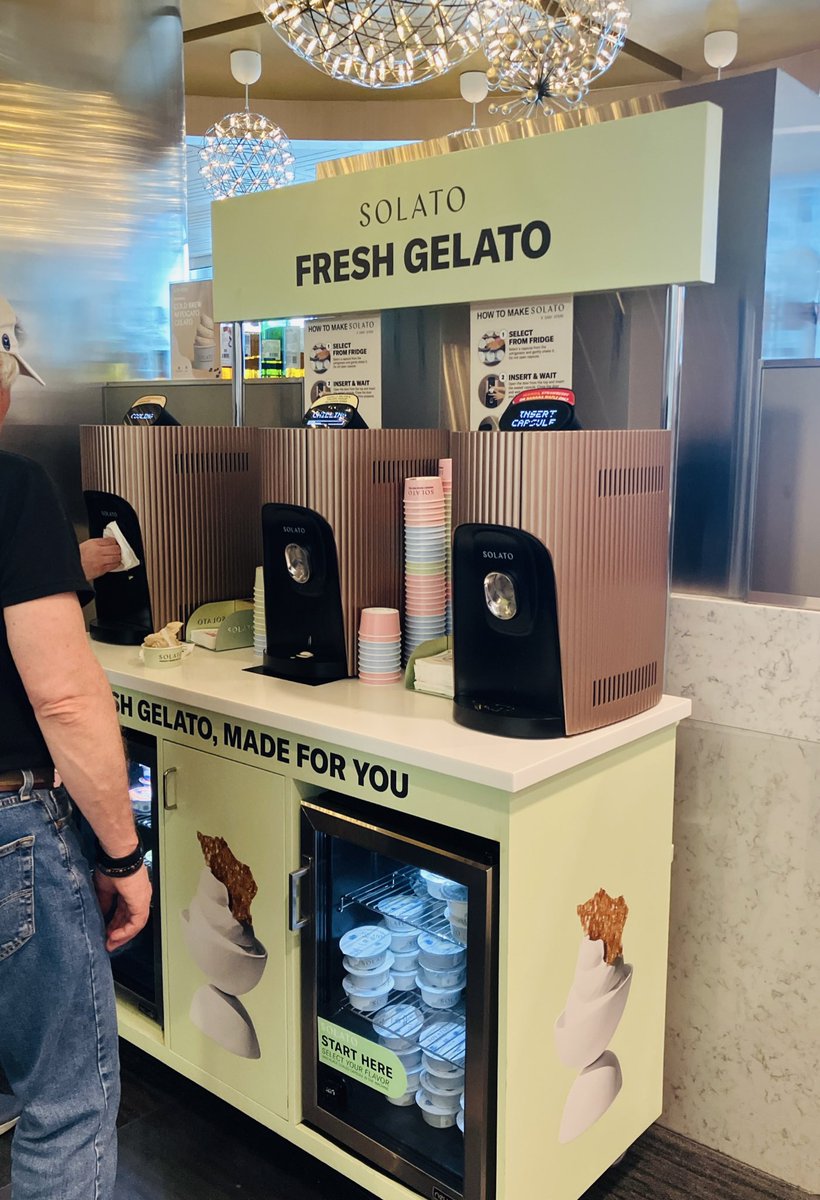 ari✈︎ tweet media