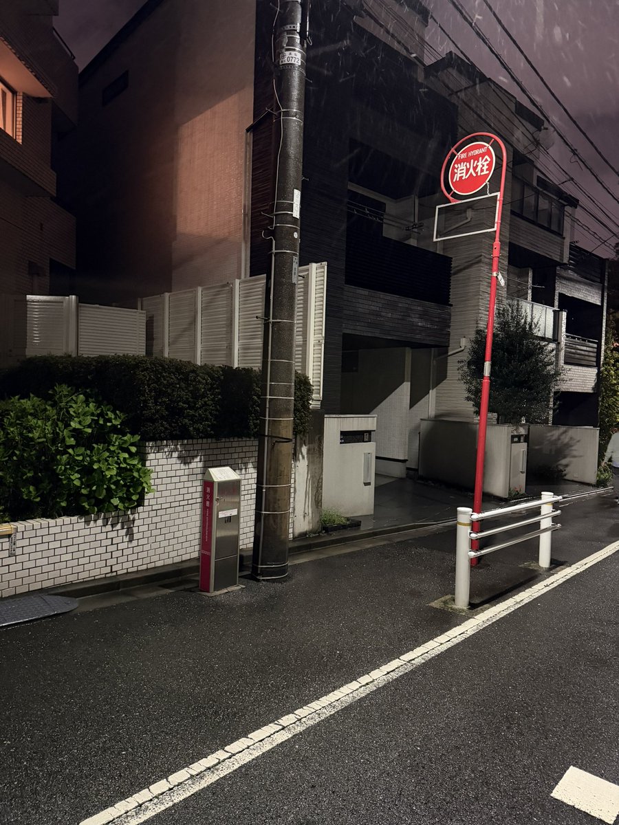 Michael Schneider tweet media