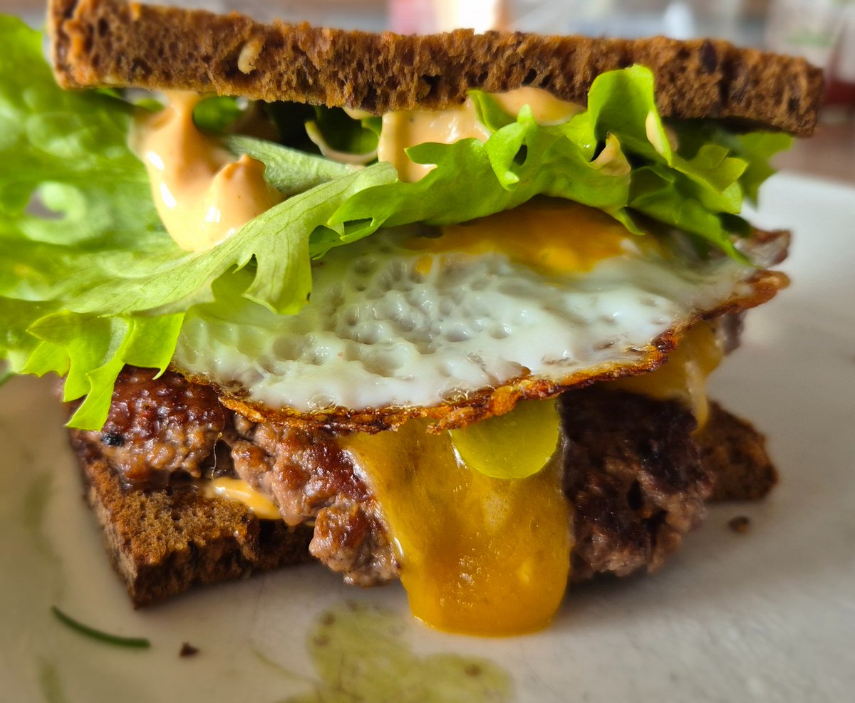 Janko Metelko tweet media