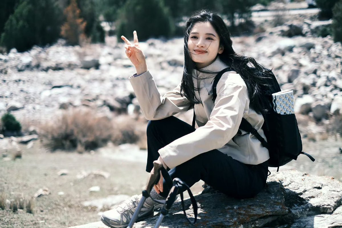 𖤣𖥧𖡼 ‘Beautifully bloomed as the-lilies! tweet media