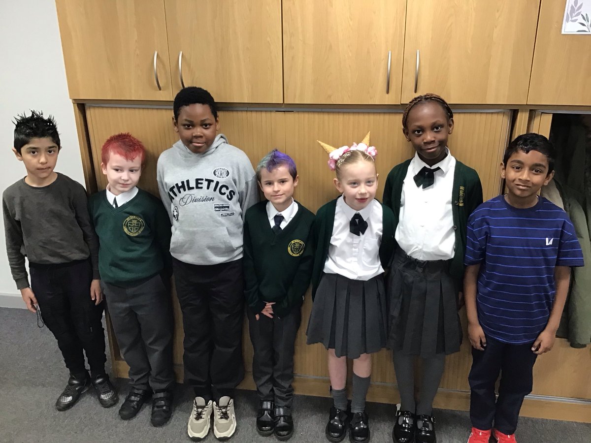 StOsYear3's tweet photo. Crazy hair day in 3AB! https://t.co/WxUJ1xeozT